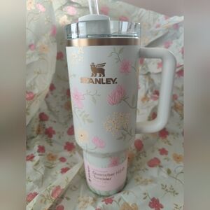 Stanley Adventure Reusable Vacuum Quencher Tumbler with Straw 30oz Cream